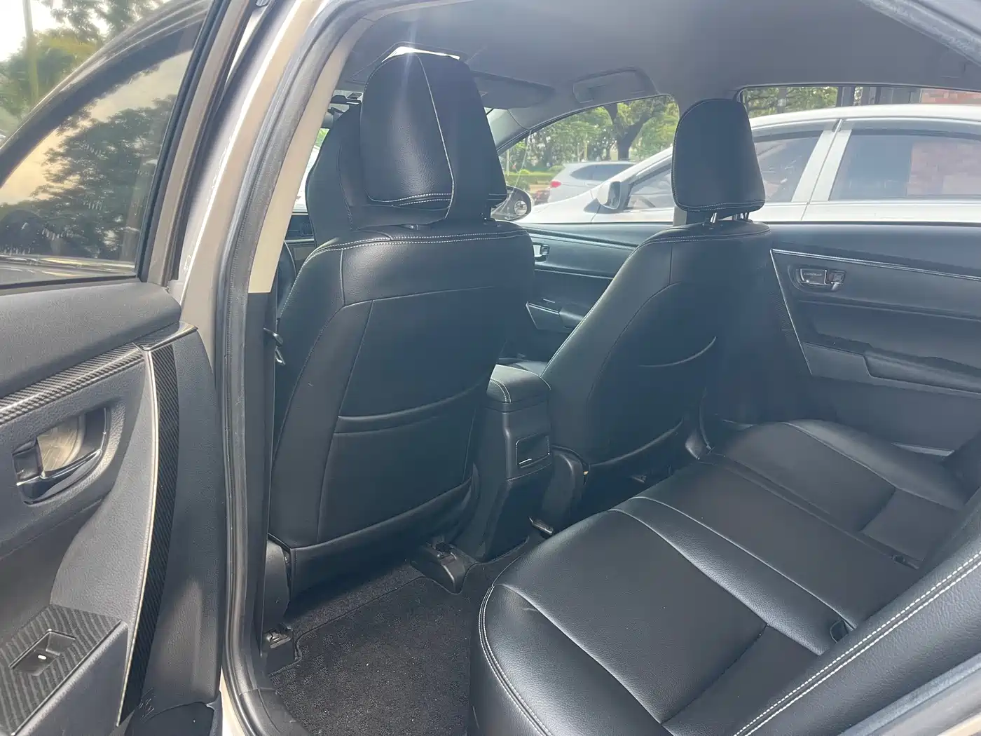 Photo 3 - Toyota Corolla