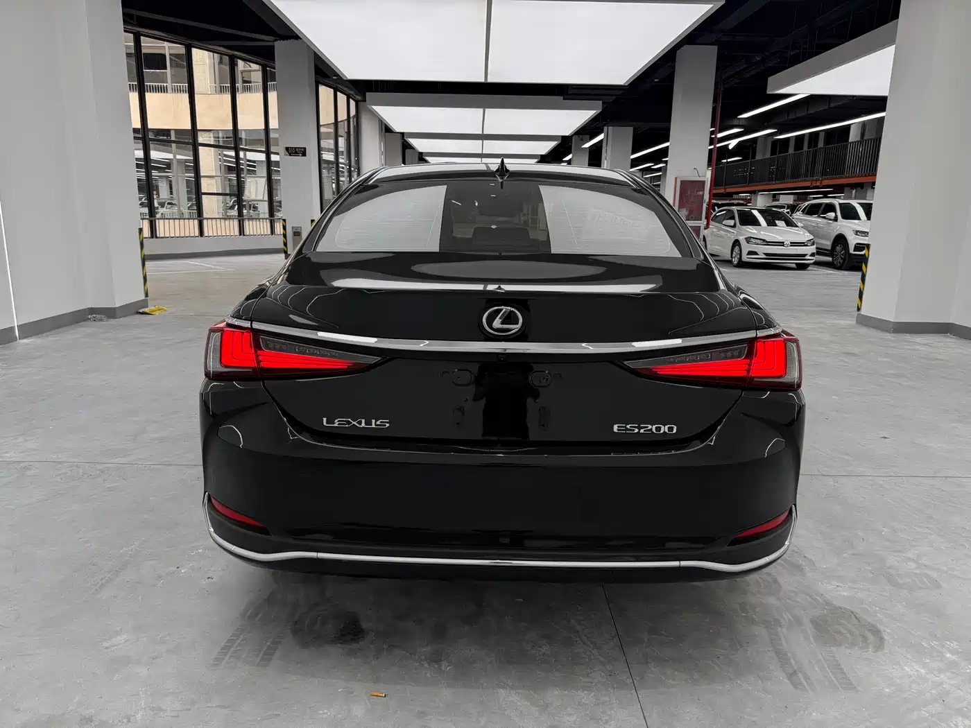 Lexus ES 2022 200 Excellence Edition фото 16
