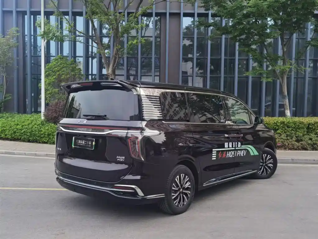 Hongqi HQ9 PHEV 2024 Model 2.0T AWD Luxury Edition фото 2