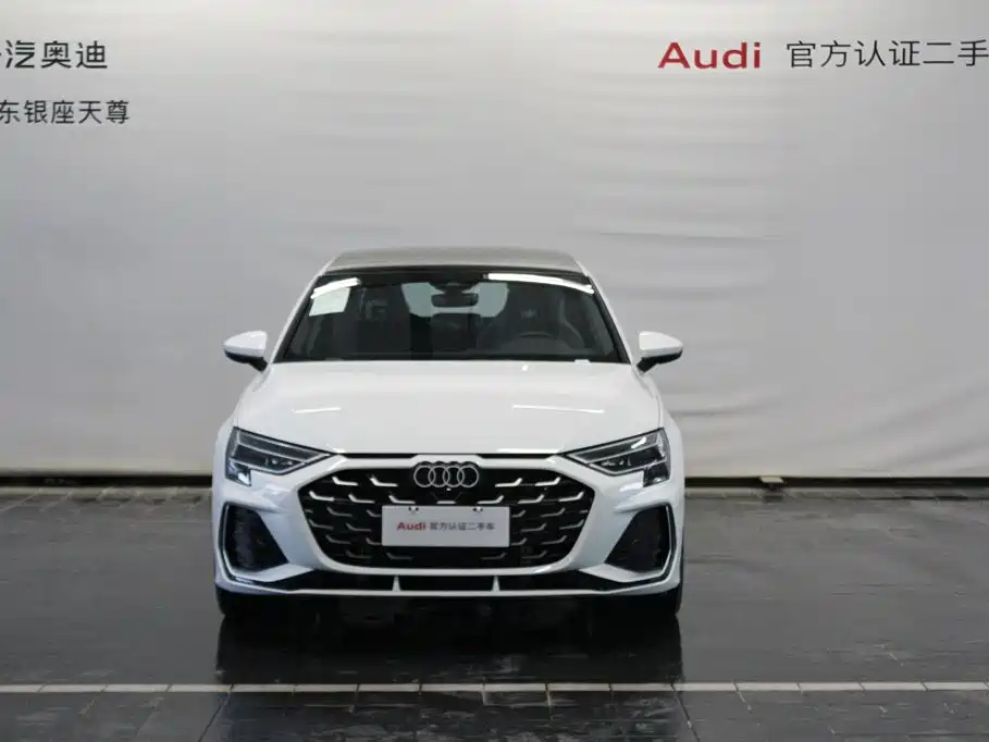 Audi A3 2026 2025 Facelift Sportback 35TFSI Flying Spur Premium