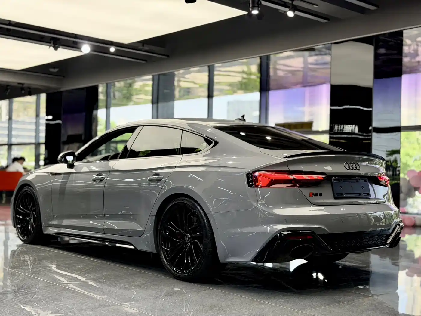 Audi RS 5 2022 RS 5 2.9T Sportback Obsidian Edition фото 5