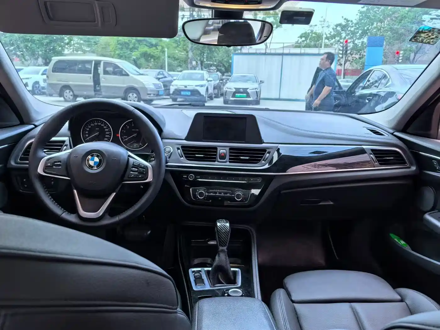 BMW 1 Series 2017 118i Sport фото 8