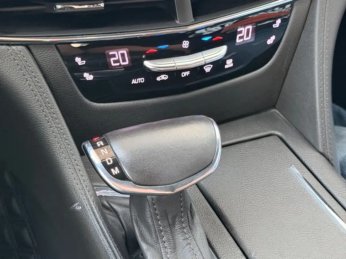 Фото 8 - Cadillac CT6