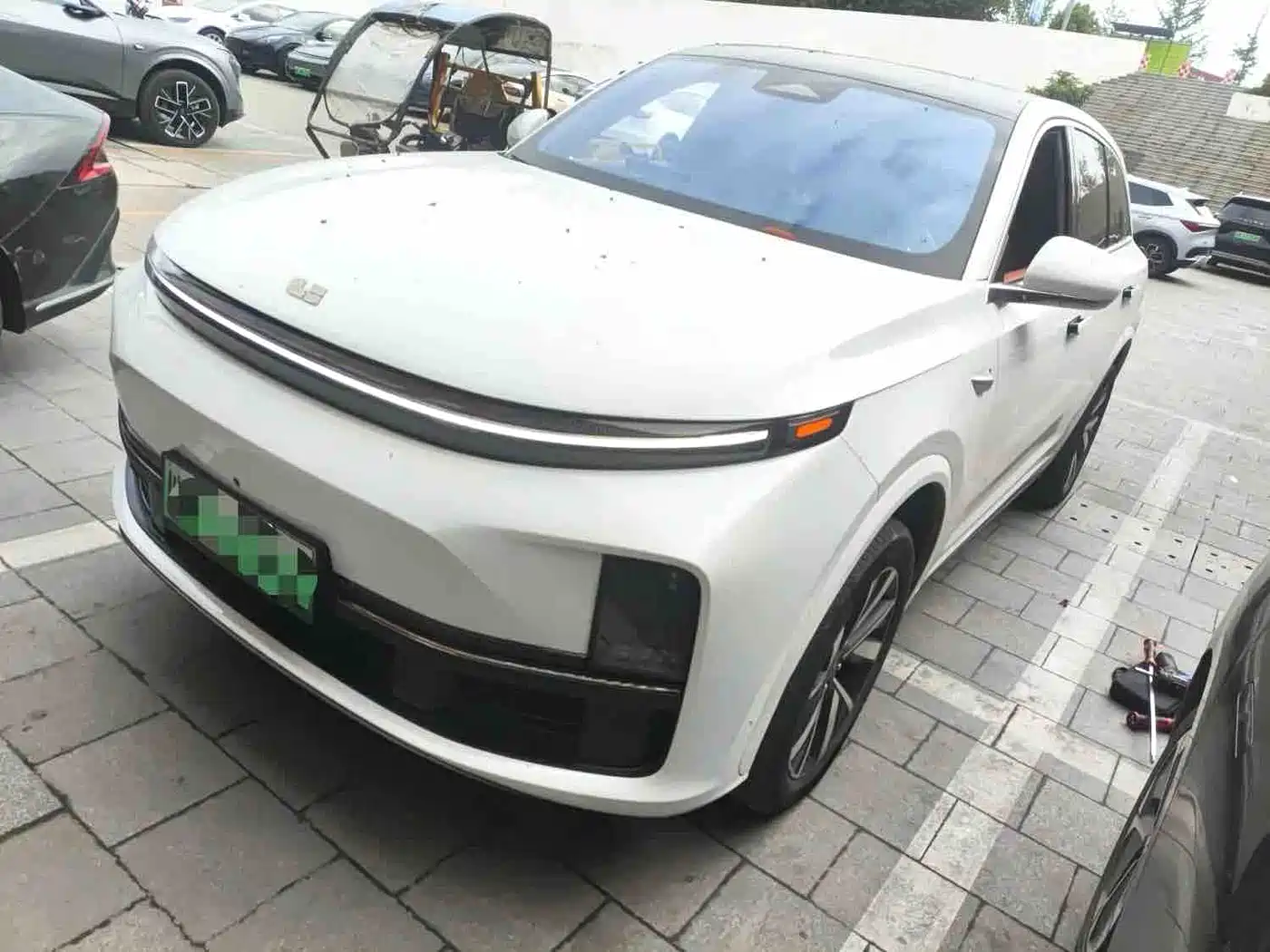 Photo 1 - Li Auto L7
