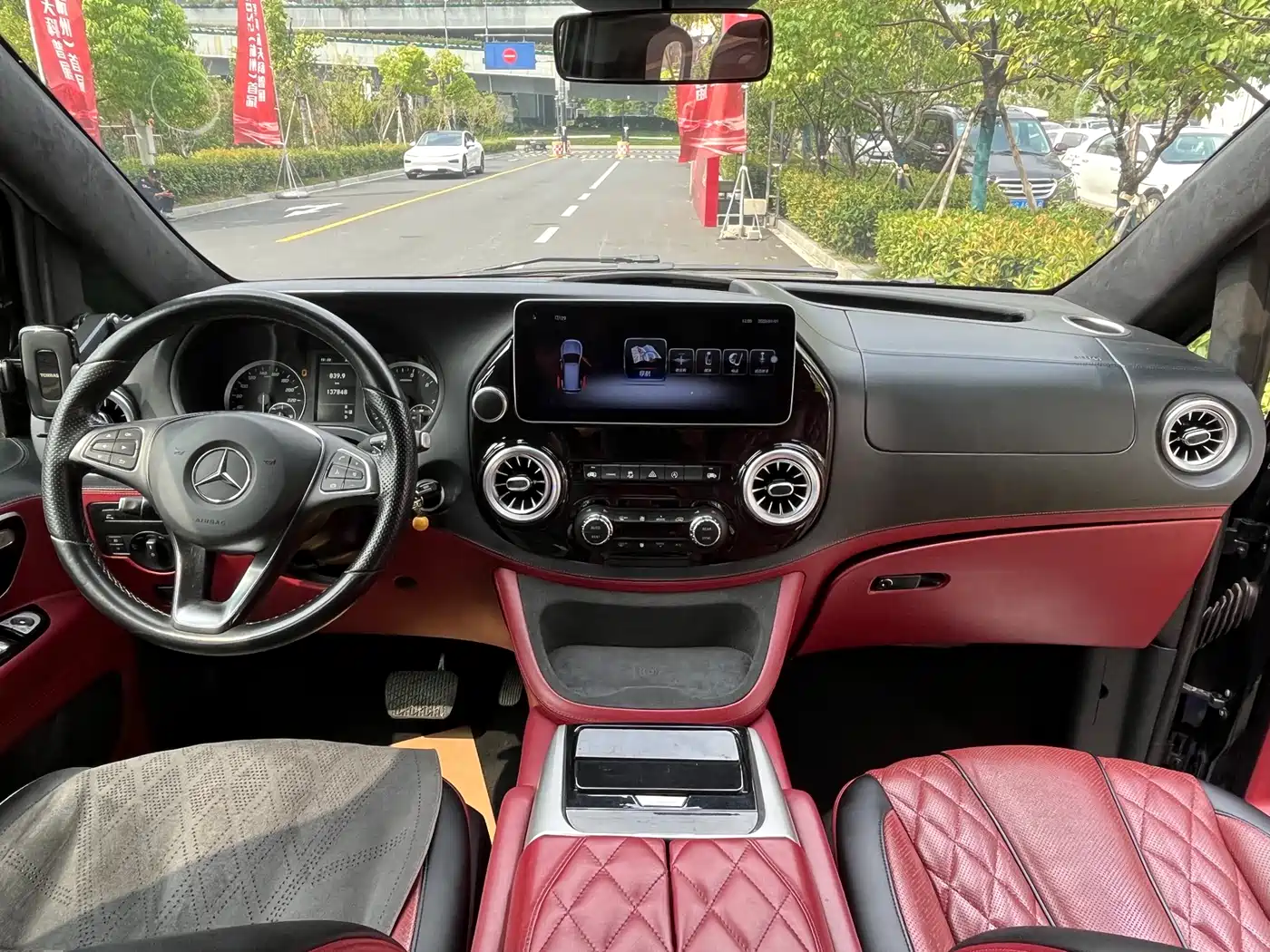 Mercedes-Benz Vito 2021 2.0T Business Edition 7-seater фото 12