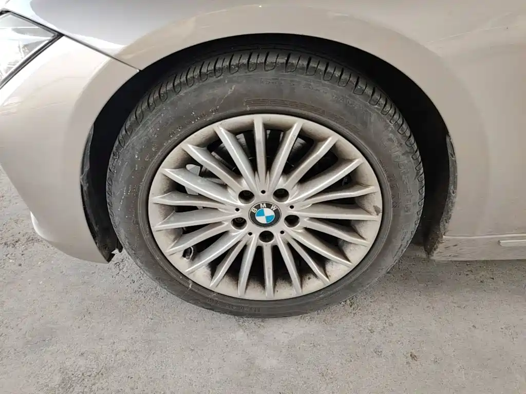 Фото 23 - BMW 3 Series