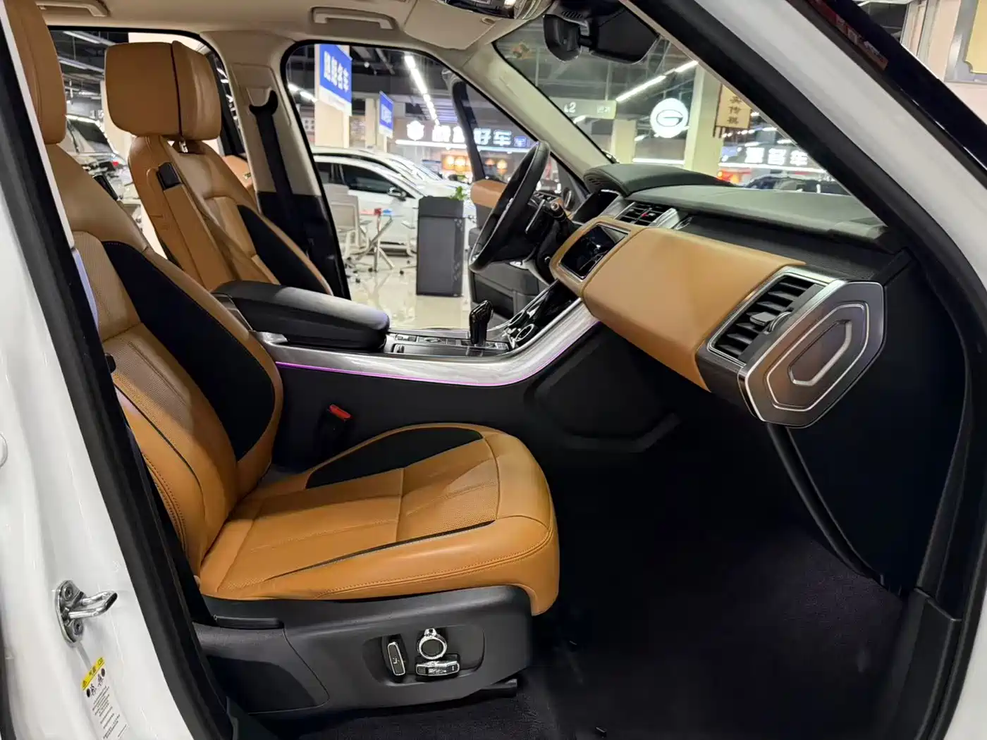 Land Rover Range Rover Sport 2020 3.0 L6 HSE DYNAMIC фото 10