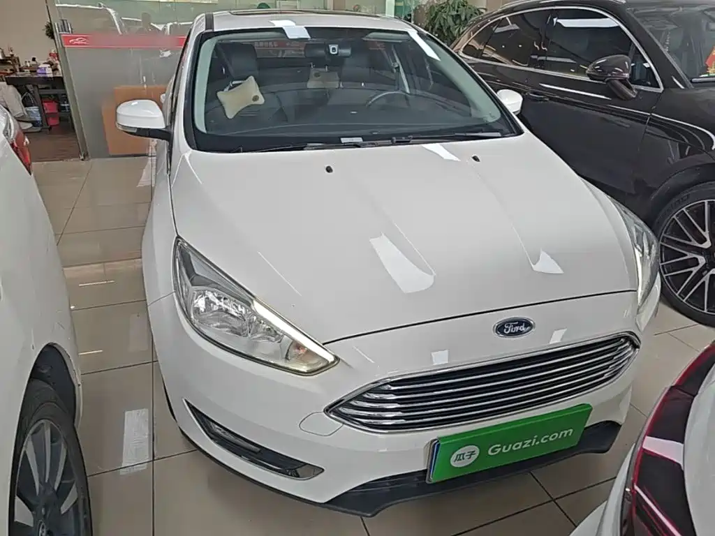 Фото 3 - Ford Focus