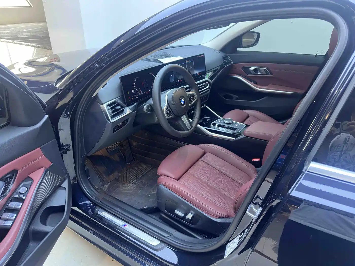 BMW 3 Series 2023 320Li M Sport Package фото 21