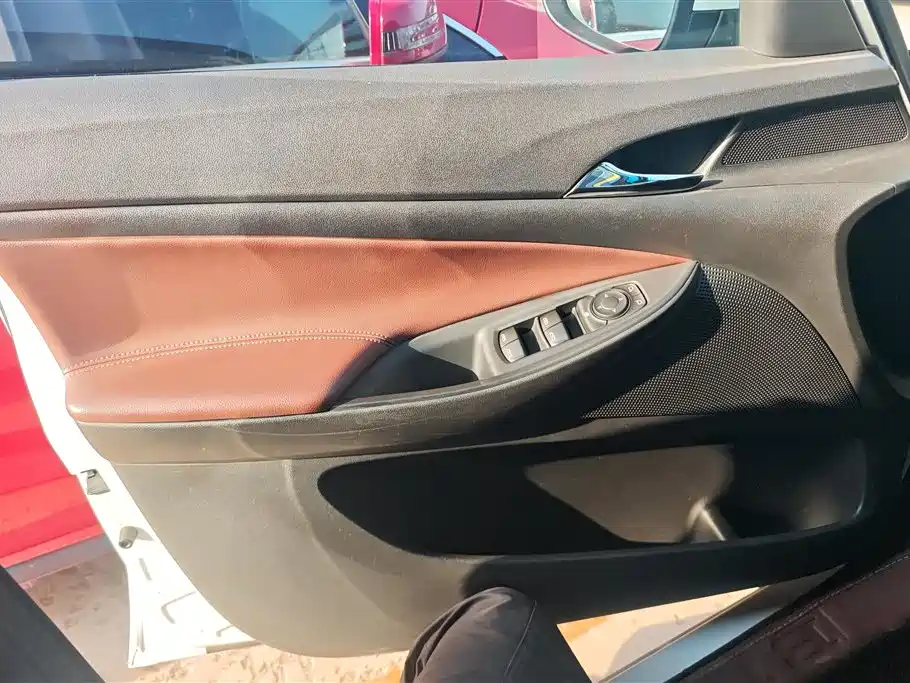 Buick GL6 2019 18T 6-seat Connected Luxury China VI фото 7