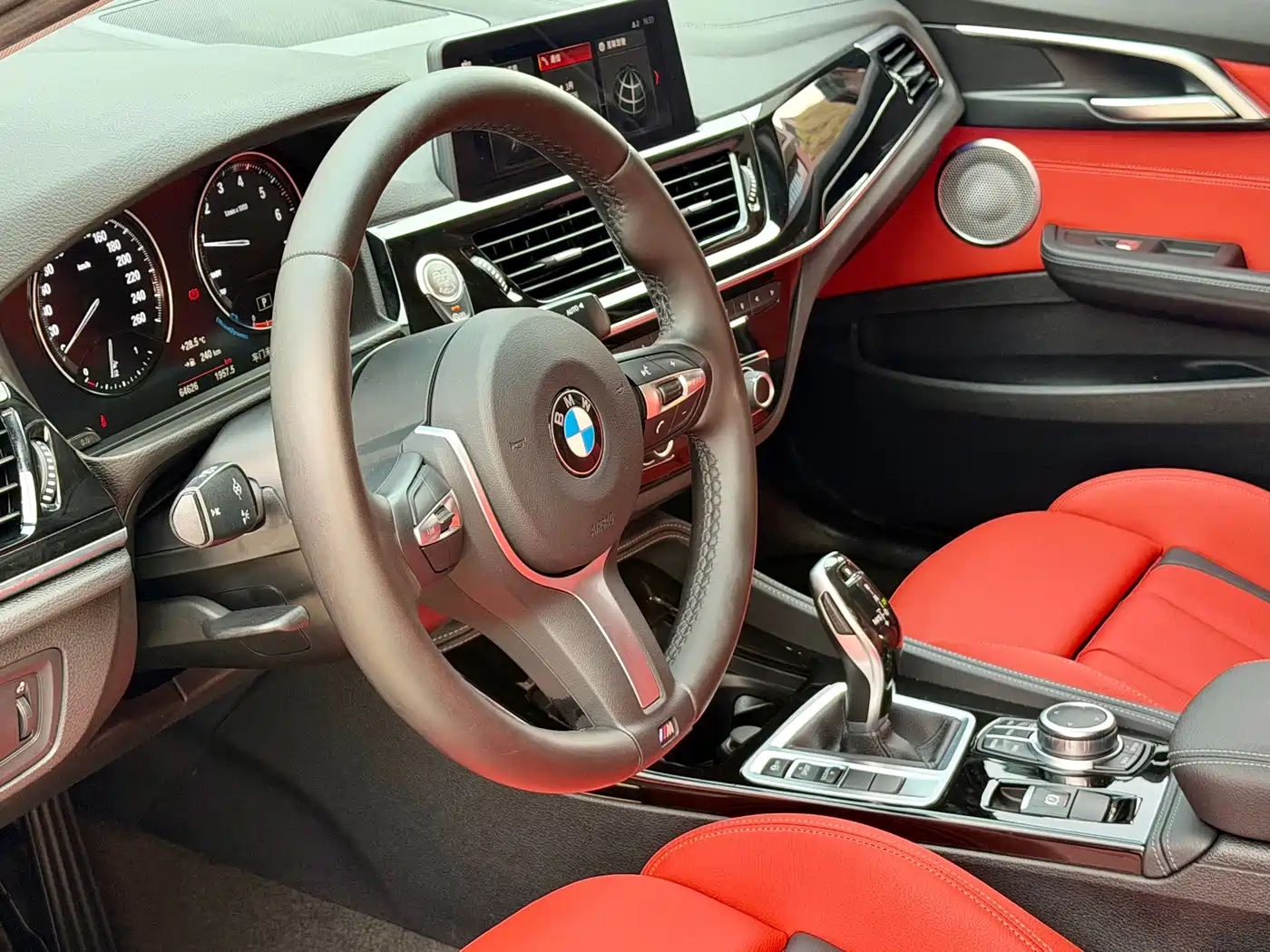 BMW 1 Series 2021 125i M Sport Black Night Edition фото 9