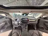 Photo 8 - Toyota Highlander