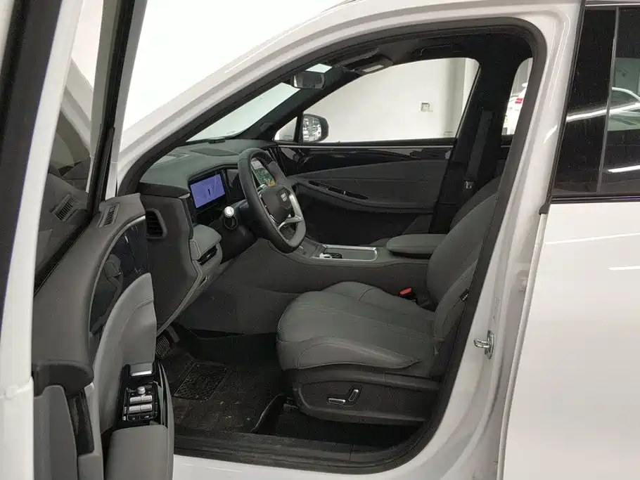 Geely Galaxy Galaxy L7 2025 2025 EM-i 115km Explorer Edition