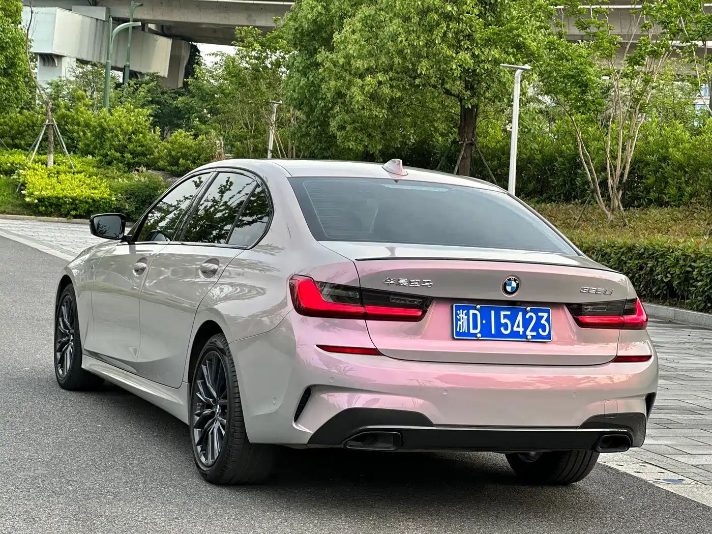 BMW 3 Series 2021 325Li M Sport Night Edition фото 4