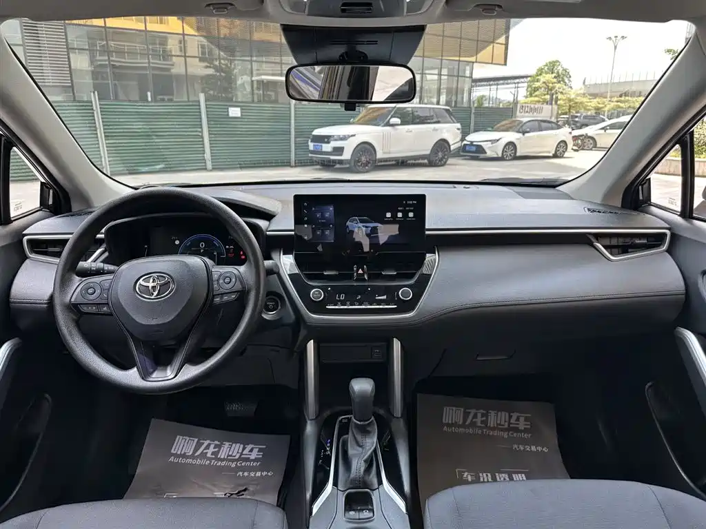 Toyota Corolla Cross 2024 2.0L Smart Hybrid Dual Engine Pioneer Edition фото 11