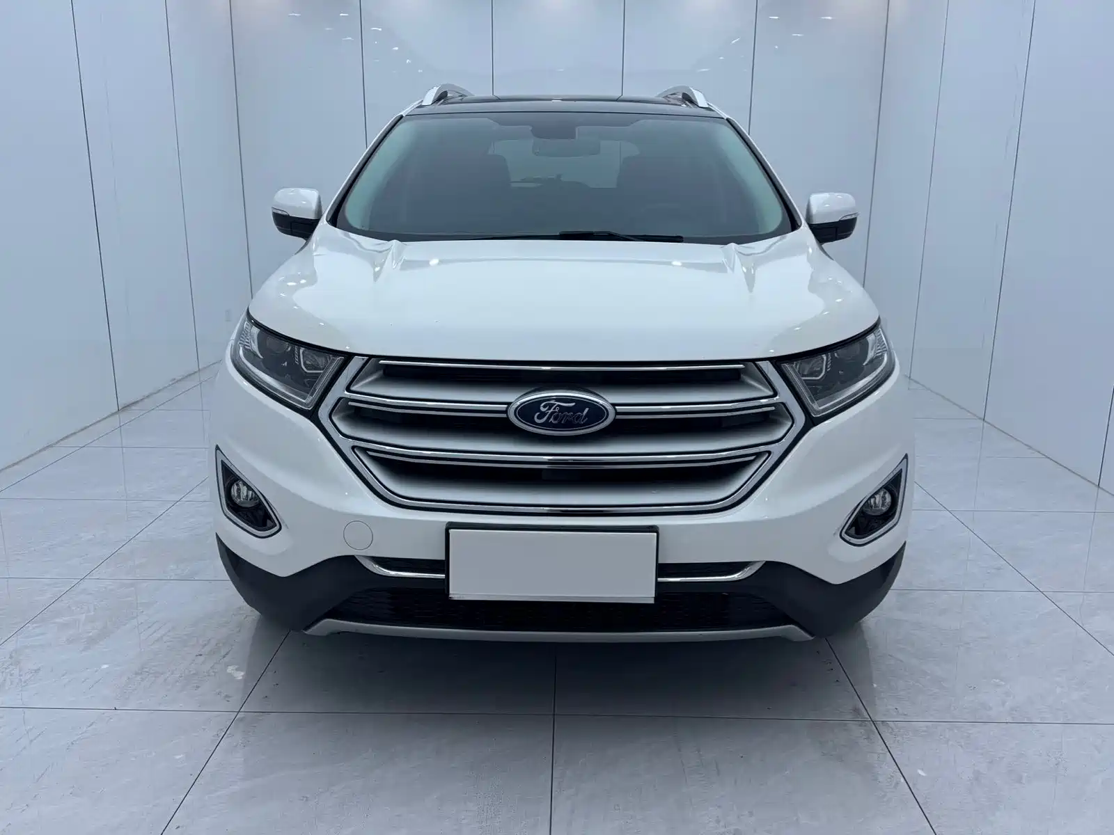 Фото 2 - Ford Edge