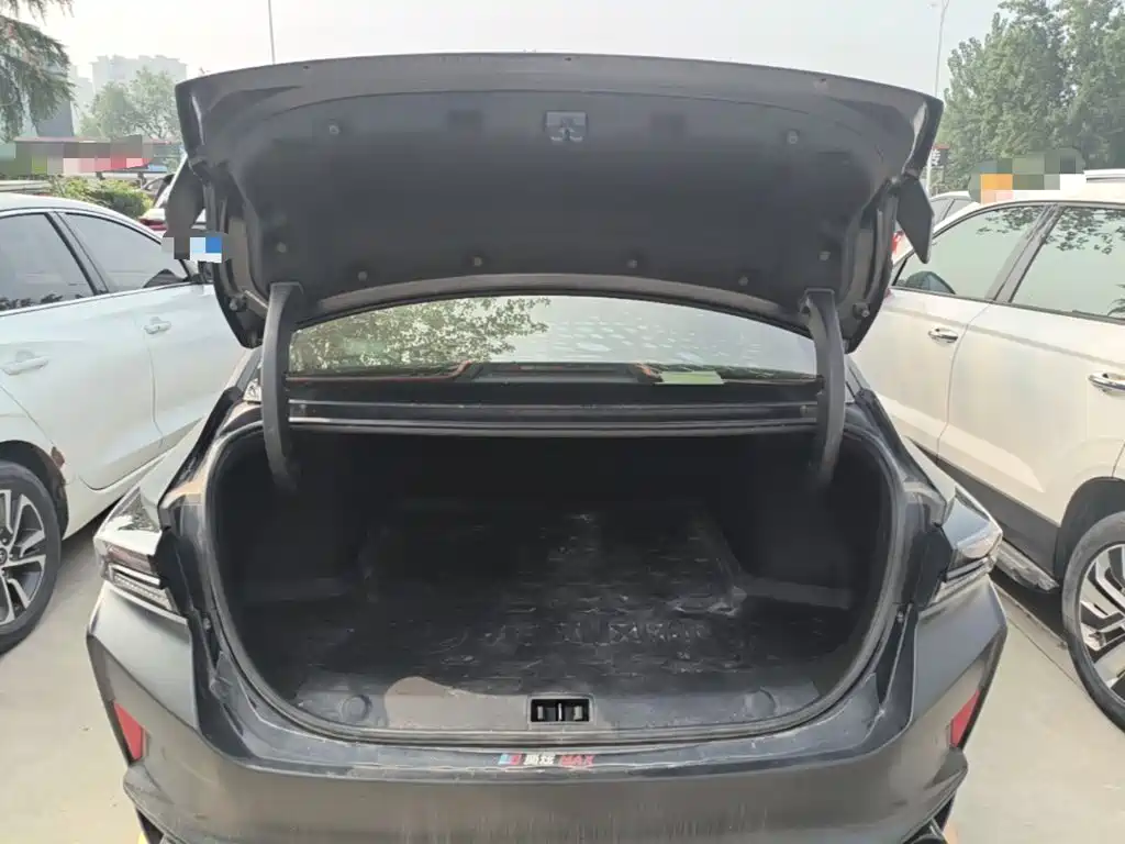 Dongfeng Aeolus Yixuan MAX 2022 2021 1.5T Dark Night Dawn Edition