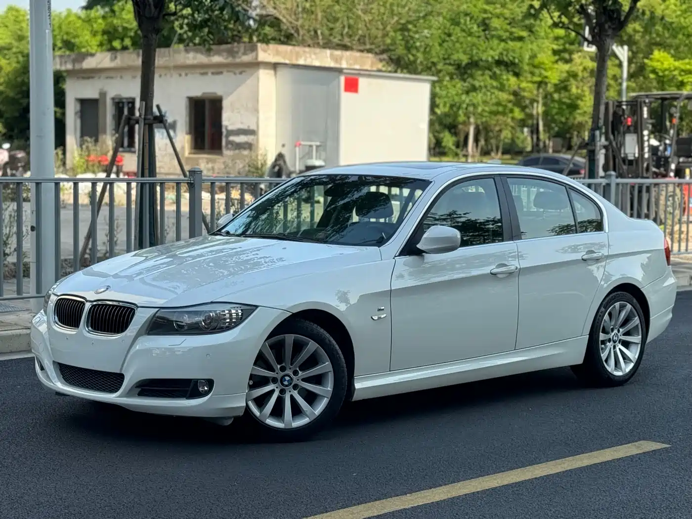 BMW 3 Series 2009 325i Luxury