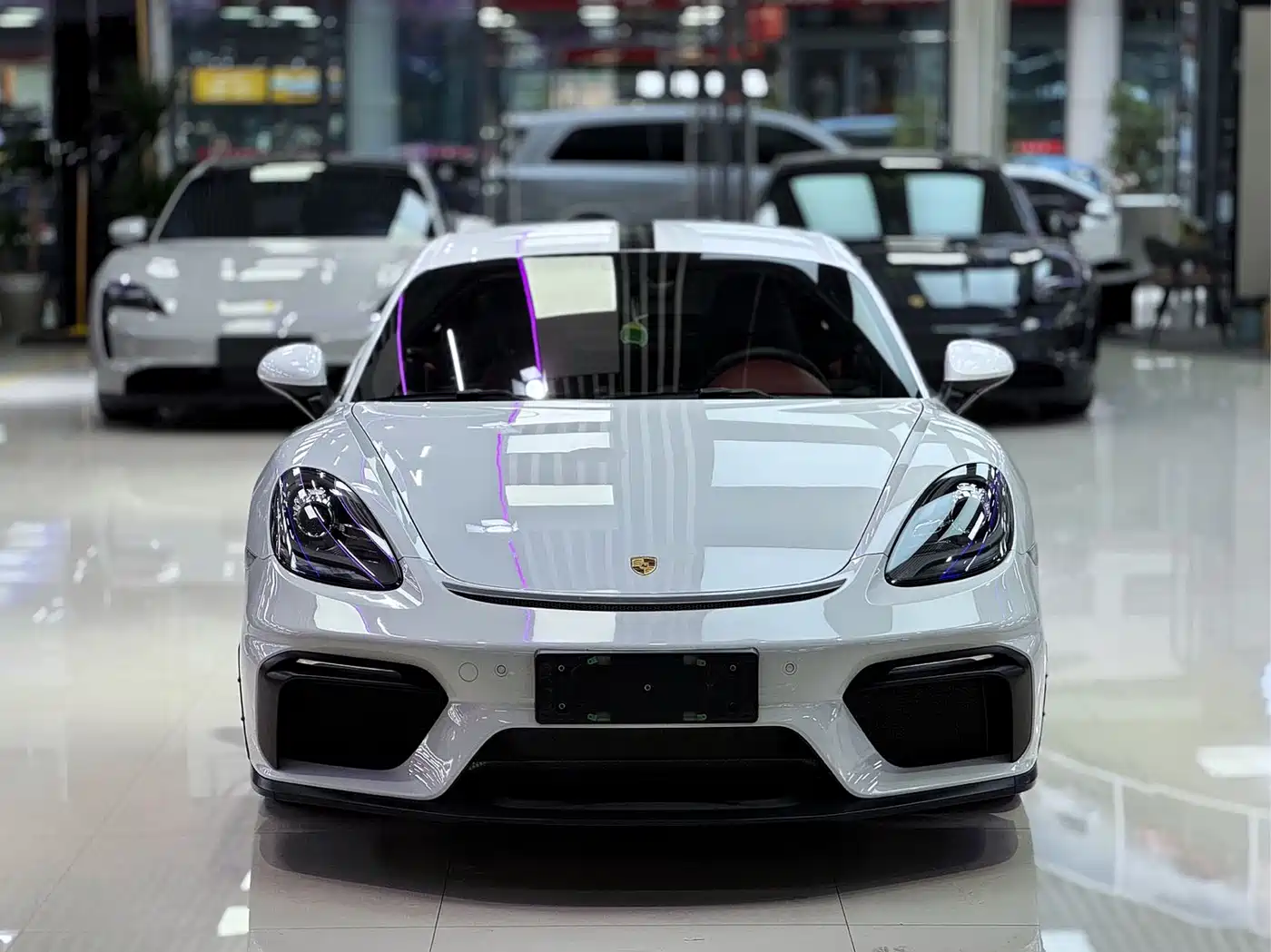 Porsche 718 2016 Cayman 2.0T фото 2