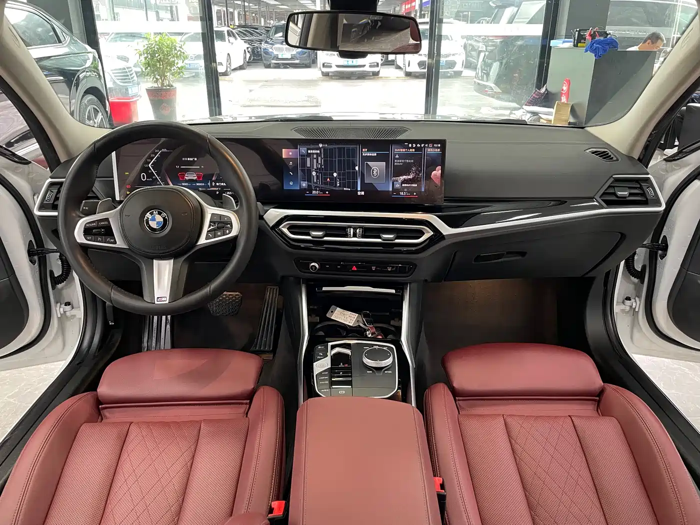BMW 3 Series 2023 320Li M Sport Package фото 8