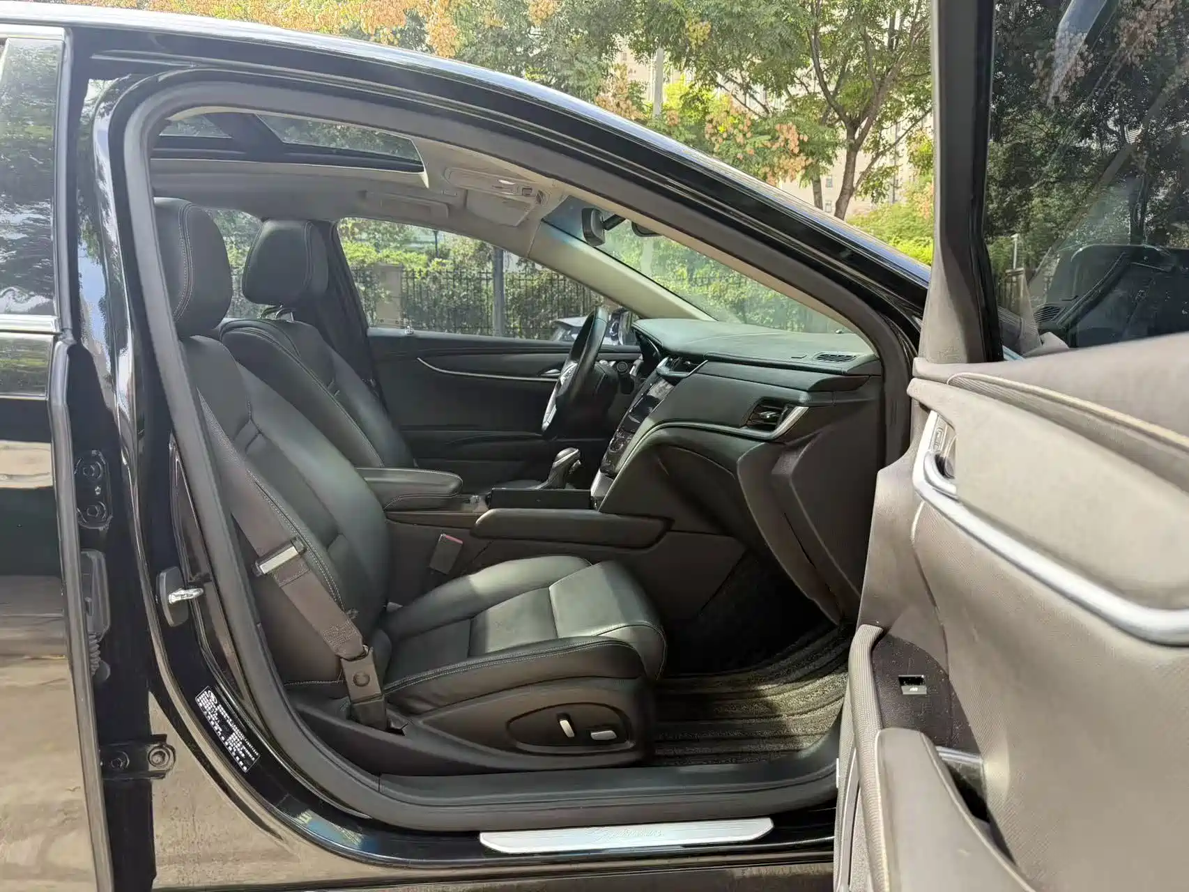 Photo 5 - Cadillac XTS