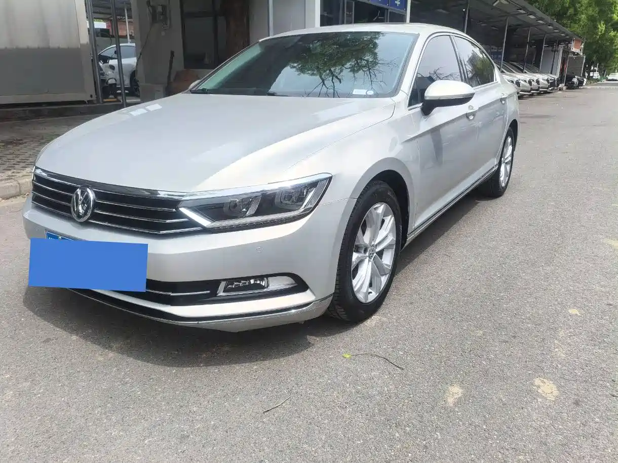 Volkswagen Magotan 2018 Facelift 330TSI DSG Luxury фото 3
