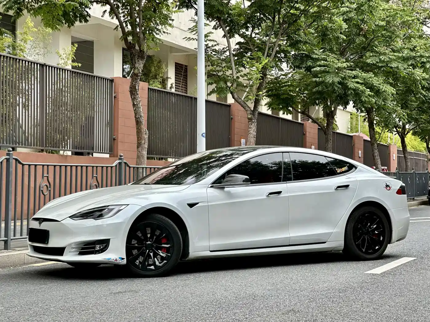 Tesla Model S 2020 2019 Long Range Version