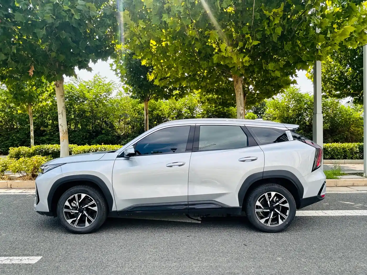 Фото 3 - Geely Boyue L