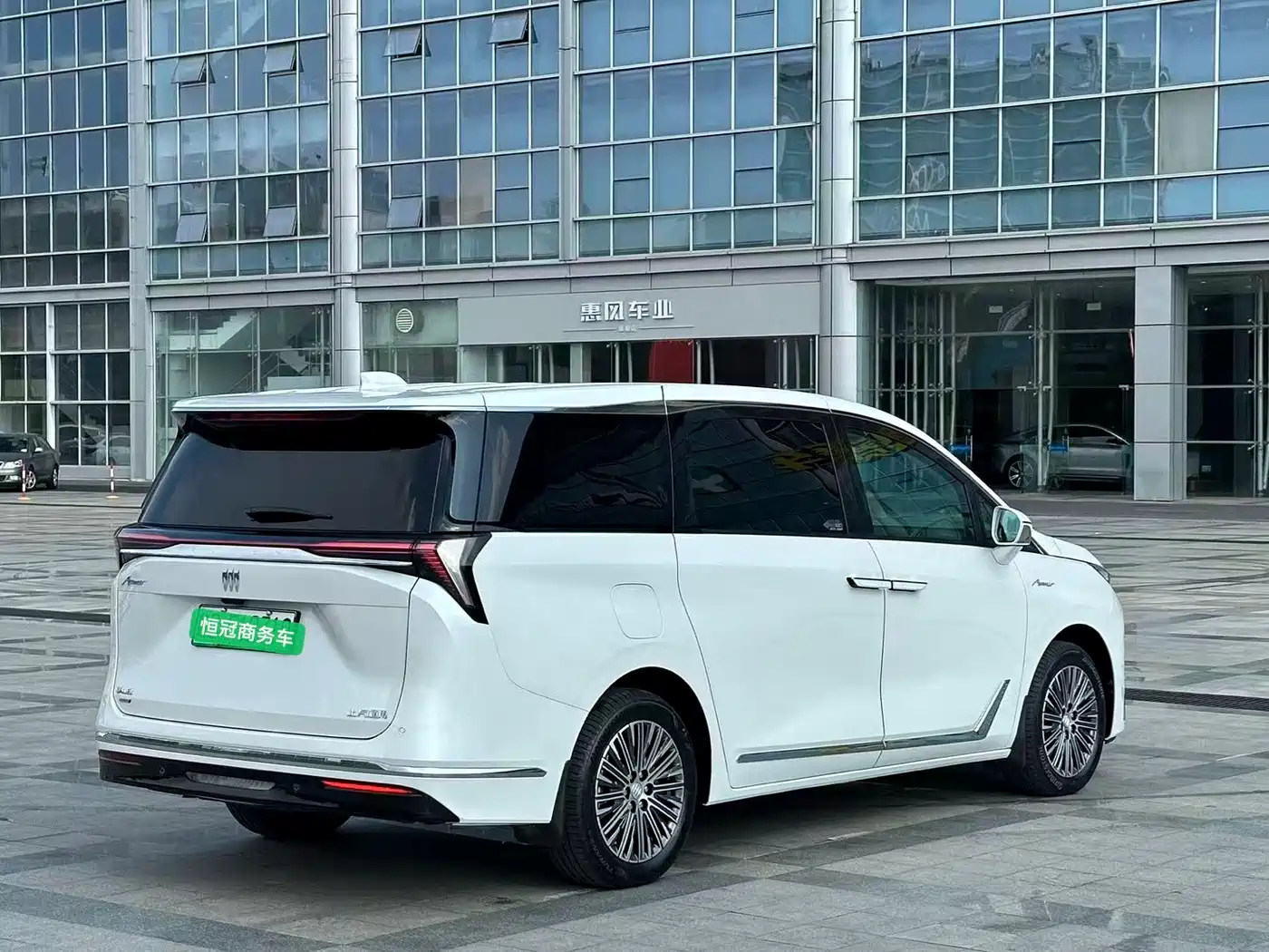 BUICK GL8 NEW ENERGY