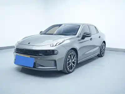 Lynk & Co 03