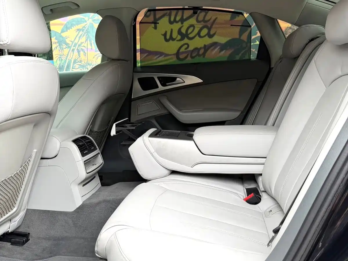 Photo 5 - Audi A6L