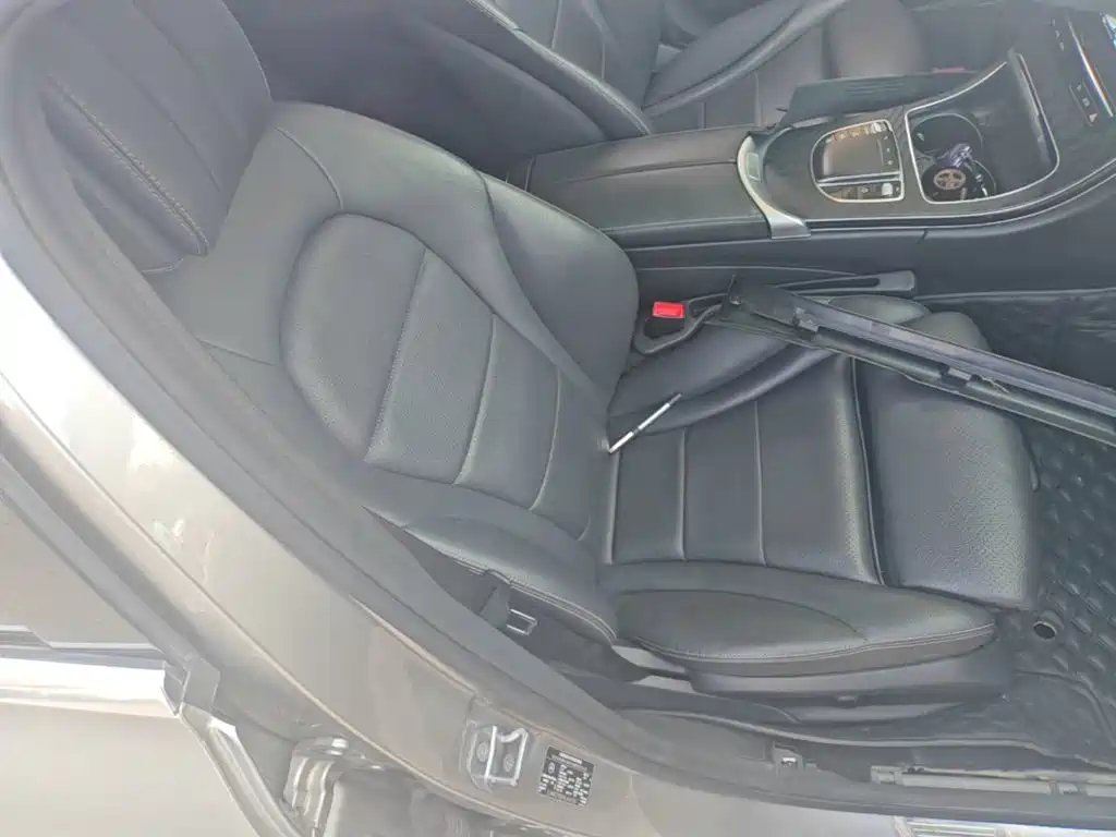 Фото 25 - Mercedes-Benz C-Class