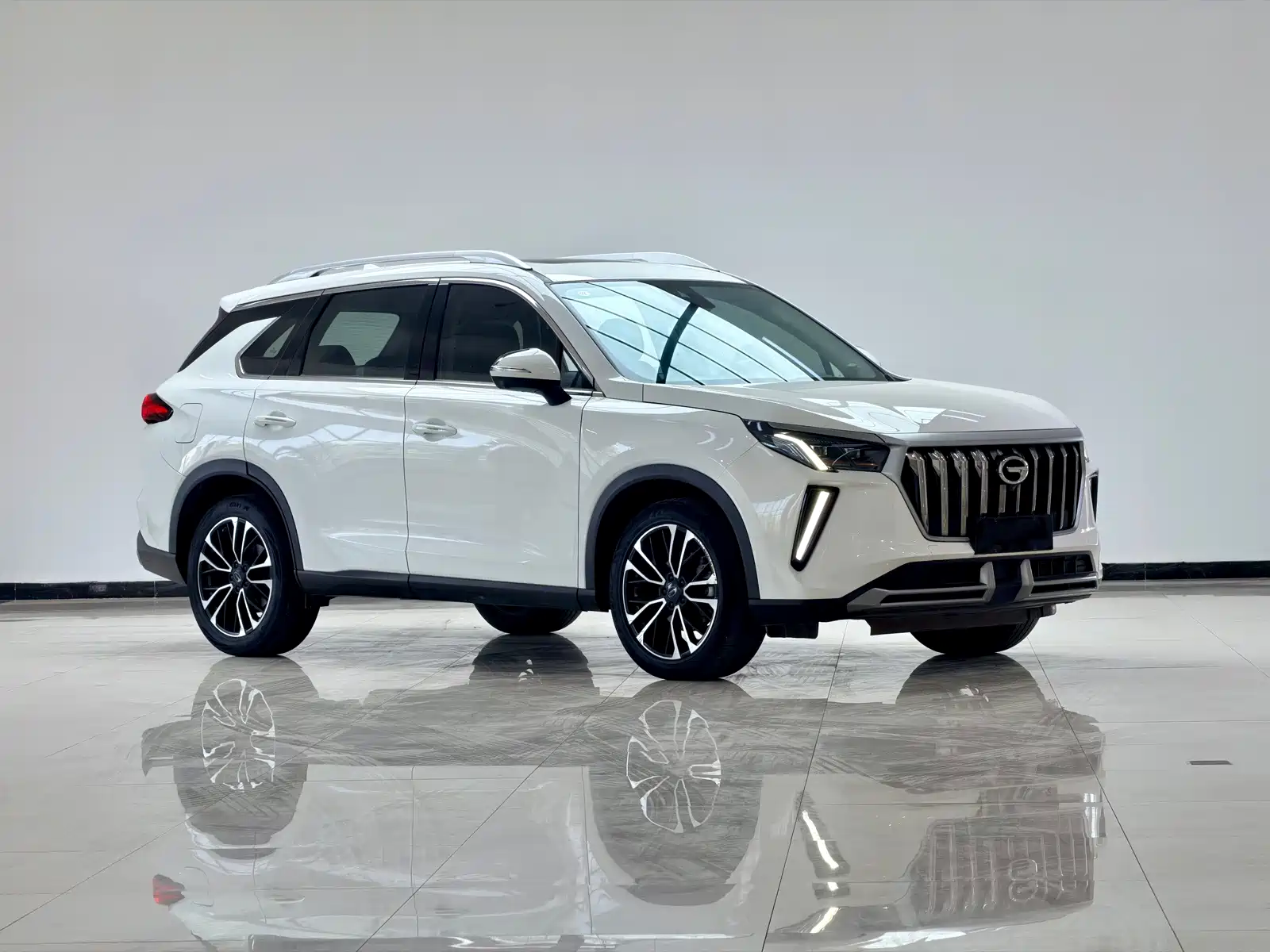 Фото 3 - GAC Trumpchi Trumpchi GS4 PLUS