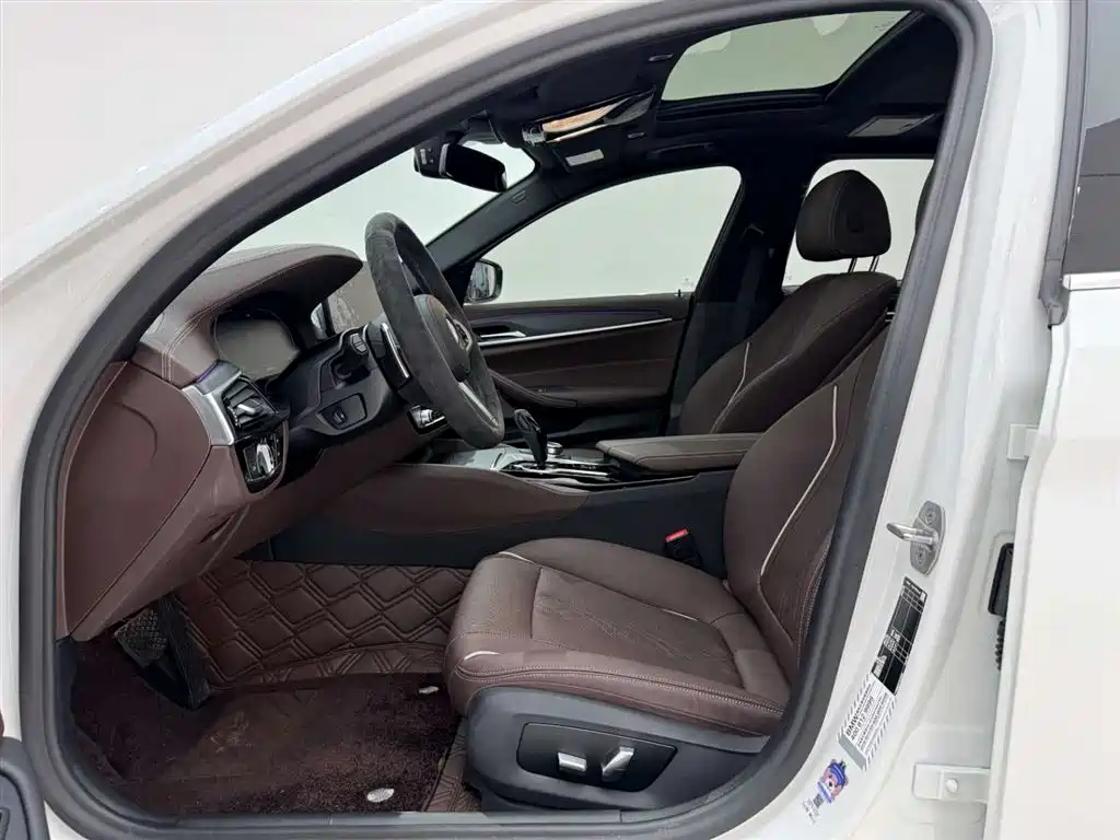 BMW 5 Series 2022 Facelift 530Li Leading M Sport Package фото 15