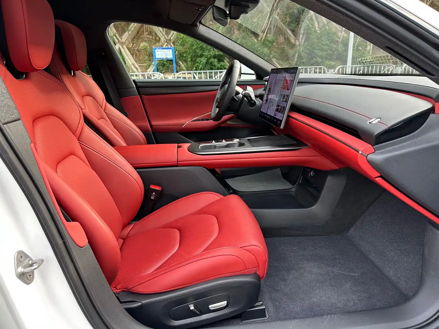 Xiaomi Auto Xiaomi SU7 2024 RWD Long Range Intelligent Driving Edition фото 6