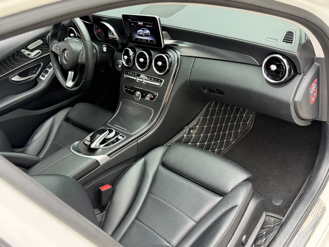 Mercedes-Benz C-Class 2017 Facelift C 200 L Sport Edition фото 12