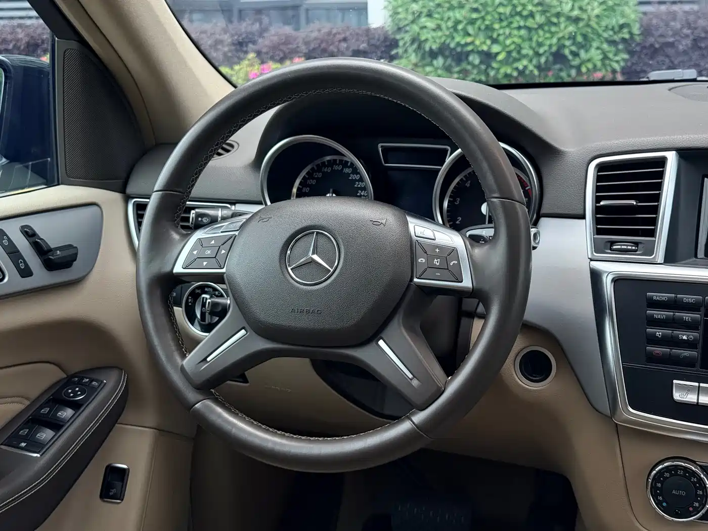 Mercedes-Benz M-Class 2012 ML 300 фото 16