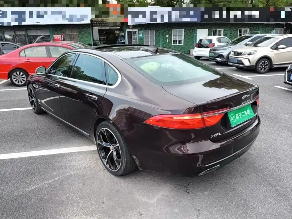 Фото 5 - Jaguar XFL