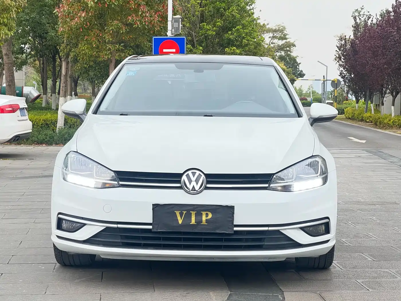 Volkswagen Golf 2020 280TSI DSG Comfort фото 3