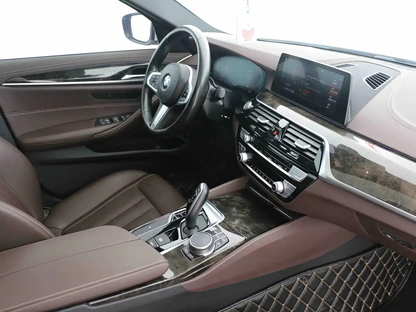 BMW 5 Series 2020 525Li M Sport Package фото 6