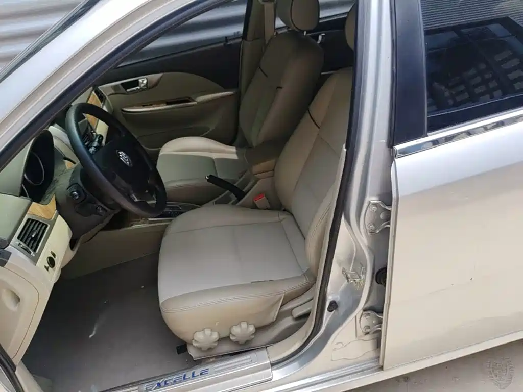 Фото 15 - Buick Excelle
