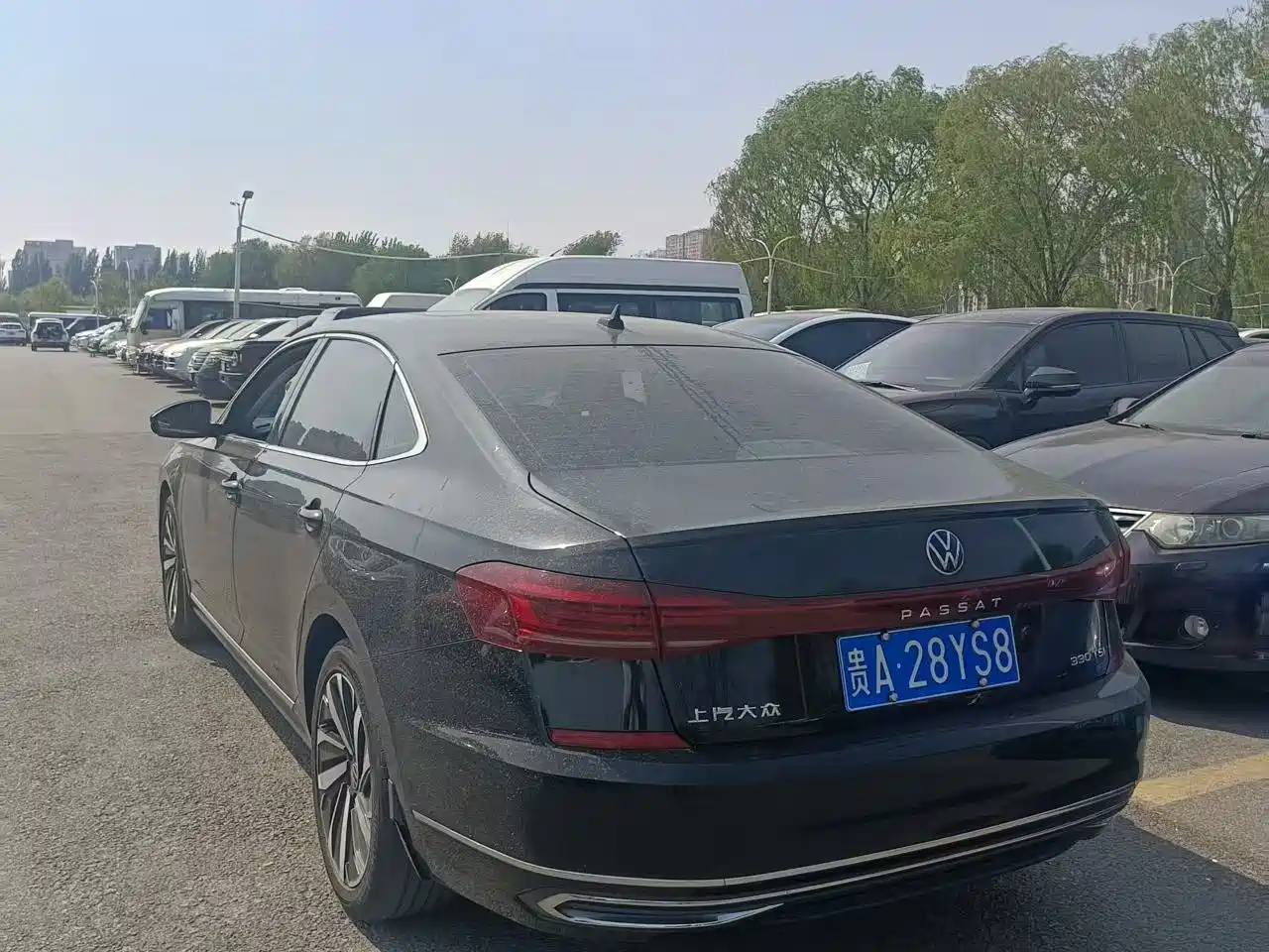 Volkswagen Passat 2022 330TSI Starlight Luxury Edition фото 4