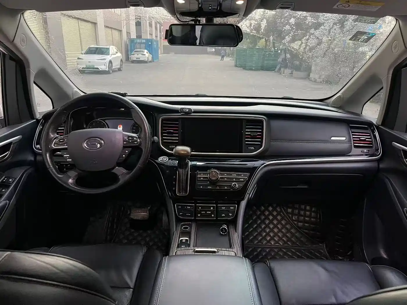 GAC Trumpchi Trumpchi M8 2018 320T Exclusive Edition фото 7
