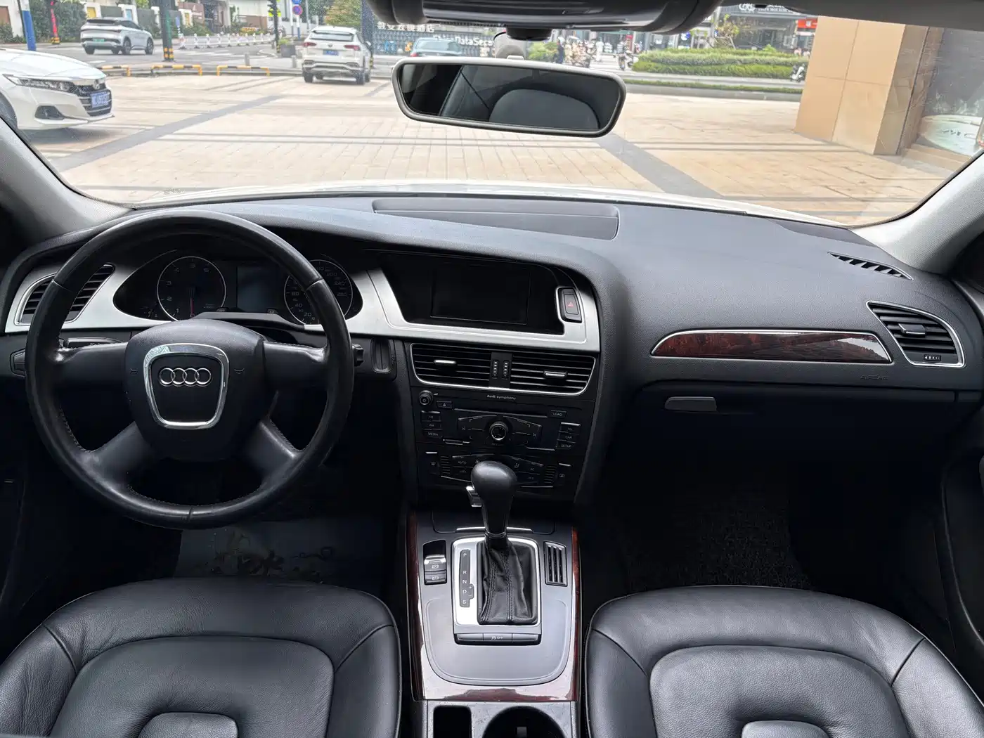 Audi A4L 2011 2012 2.0 TFSI Auto Comfort