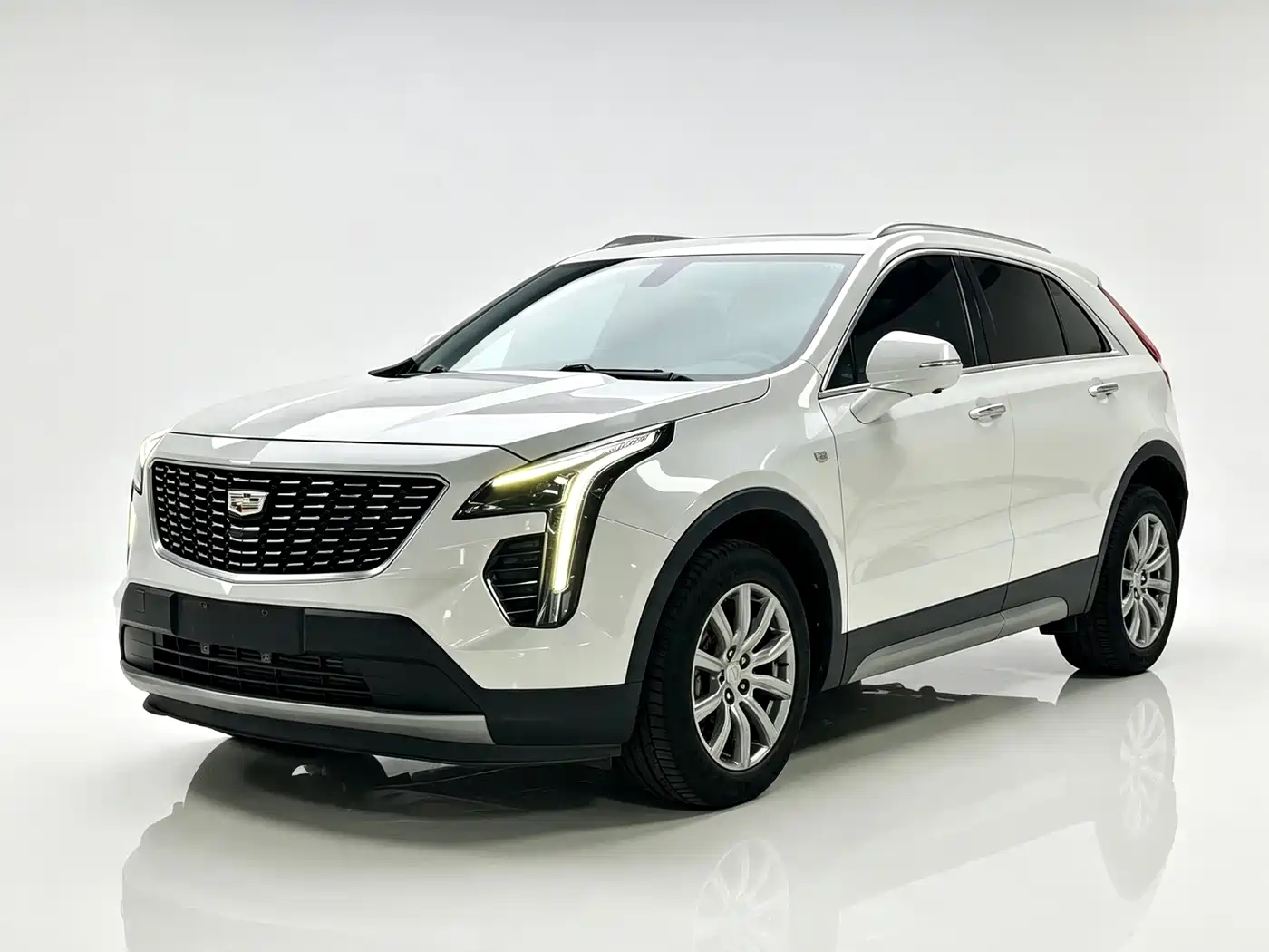  Cadillac Cadillac XT4 2020 Facelift 28T 2WD Leading