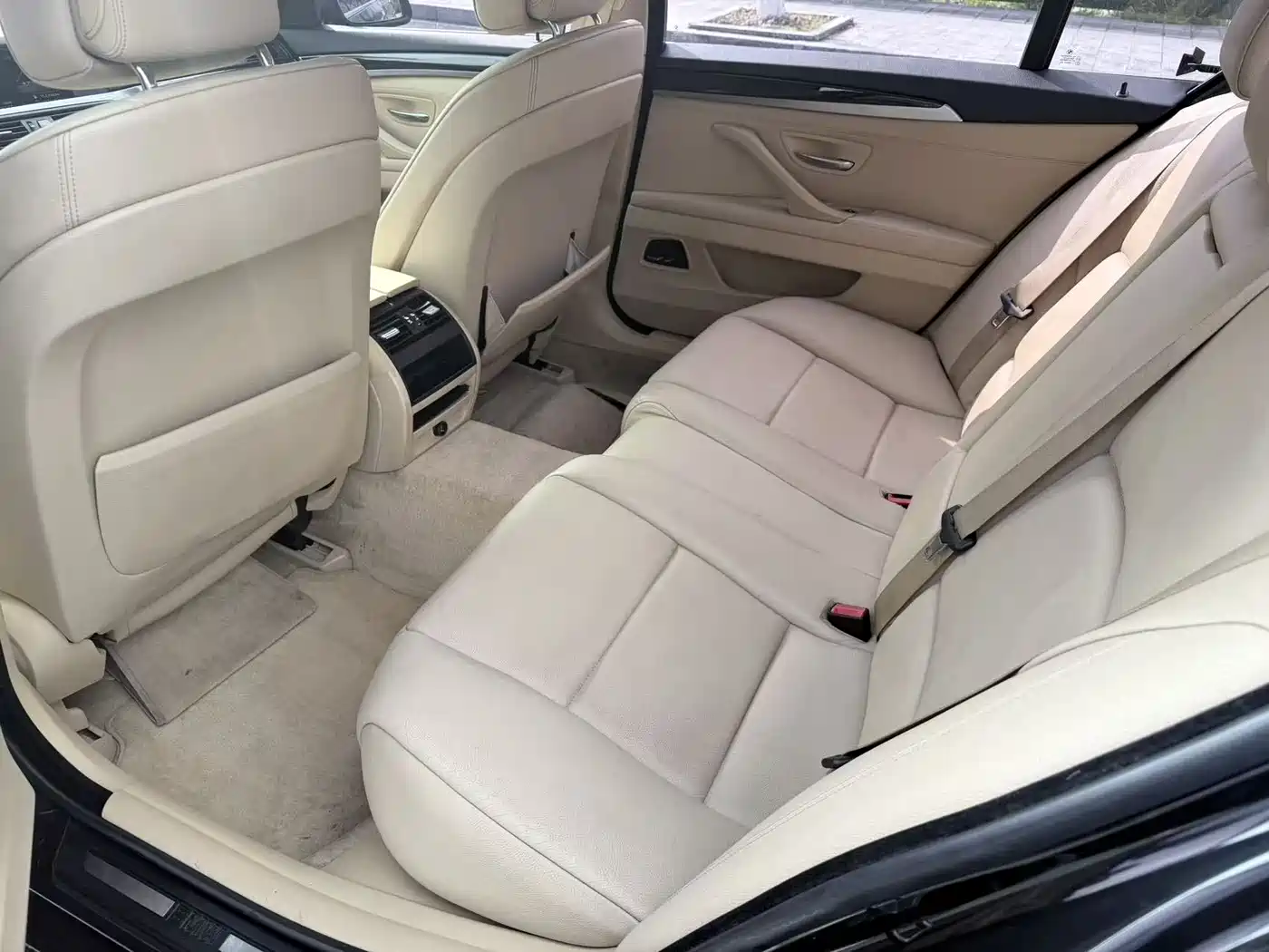 BMW 5 Series 2013 530Li Leadership фото 9