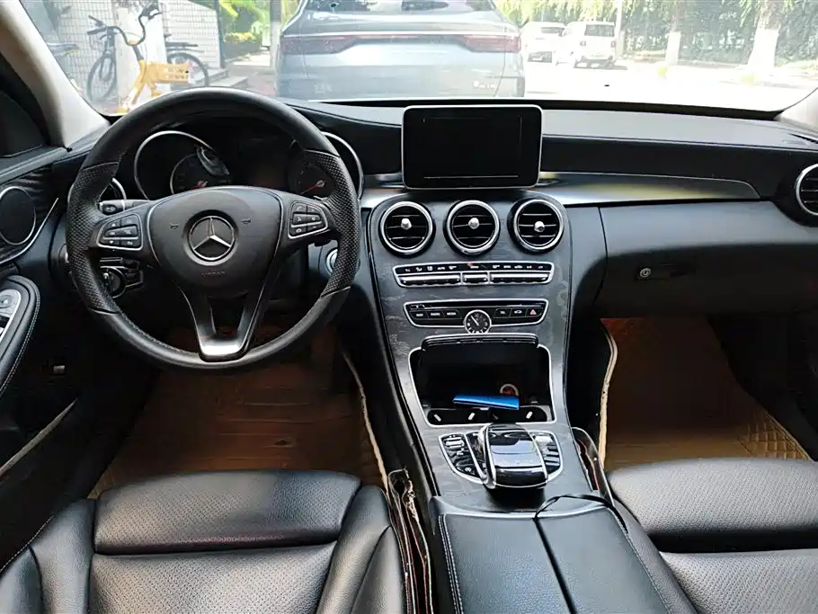 Mercedes-Benz C-Class 2016 C 200 L Sport фото 12