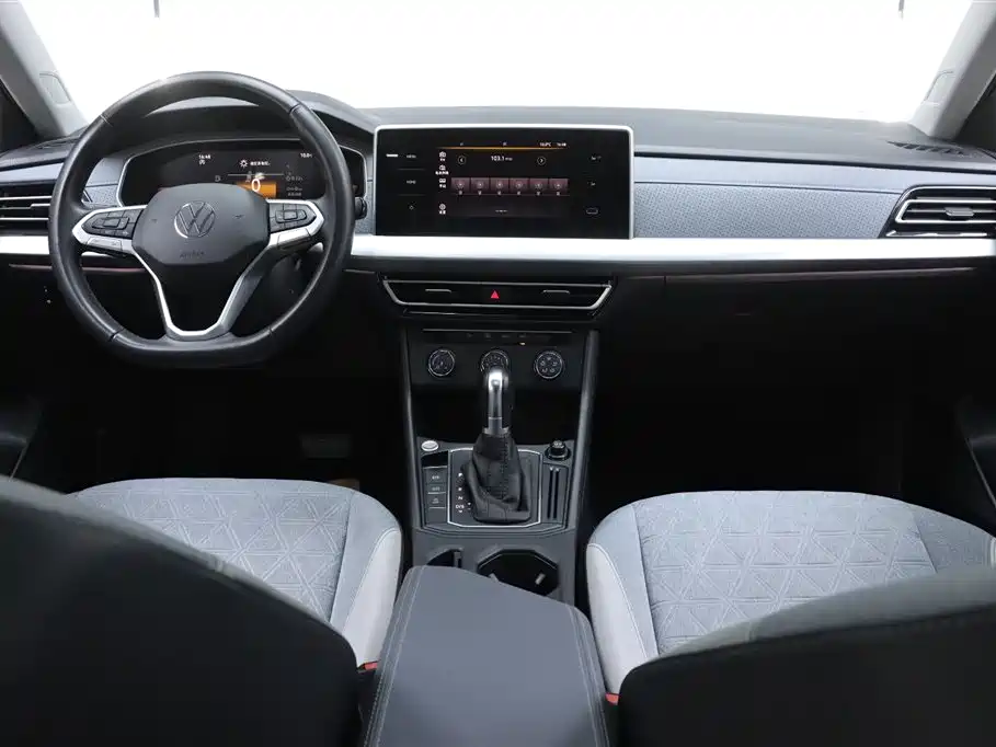 Volkswagen Lavida 2023 1.5L Auto Luxury Edition фото 26