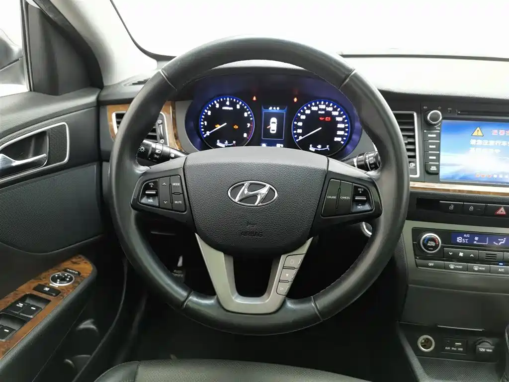 Hyundai Mistra 2014 1.8L Auto Premium DLX фото 11