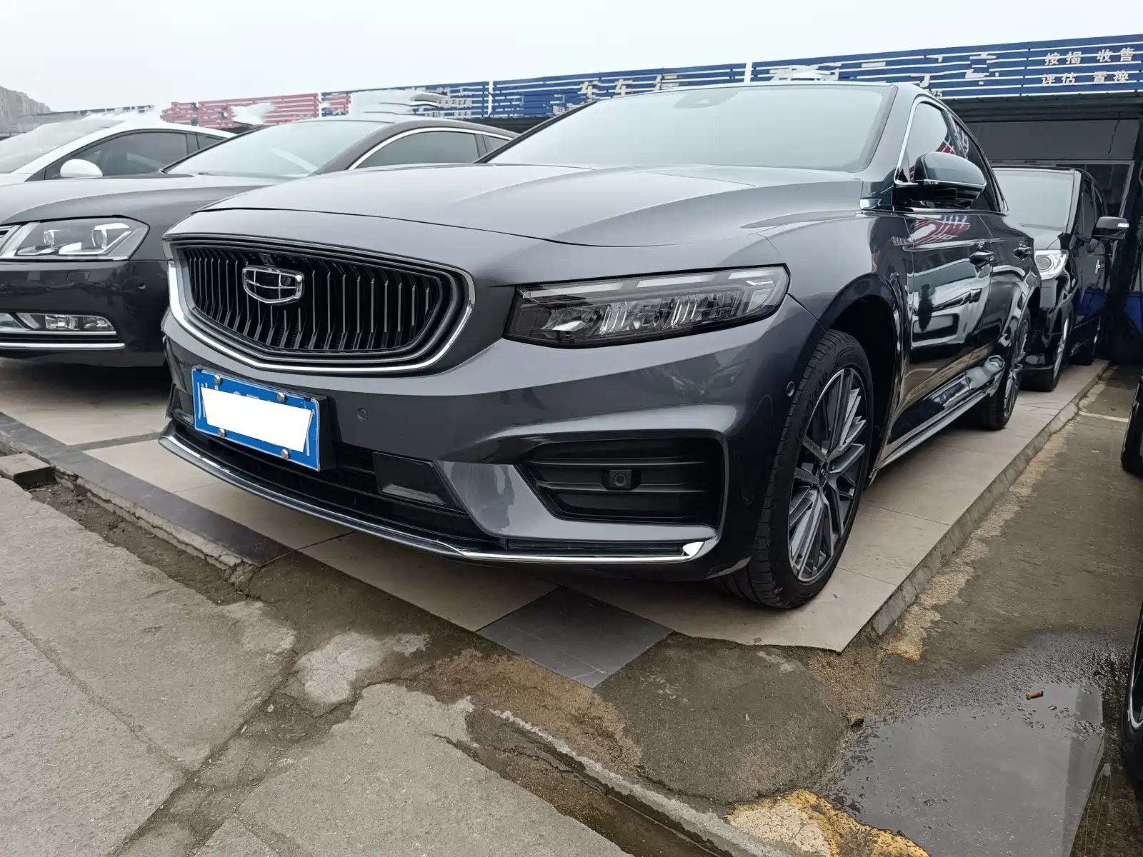 Фото 2 - Geely Preface